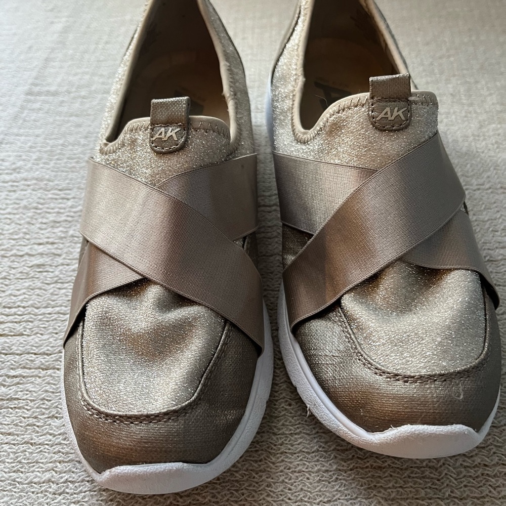 AK Sport Slip on sneaker with a little sparkle-Size 9